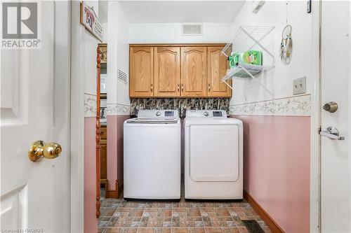 582815 Sideroad 9B, Chatsworth (Twp), ON - Indoor Photo Showing Laundry Room