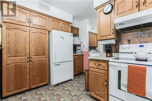 582815 Sideroad 9B, Chatsworth, ON - Indoor Photo Showing Kitchen