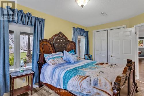 16 Helen Crescent, Kawartha Lakes, ON - Indoor Photo Showing Bedroom