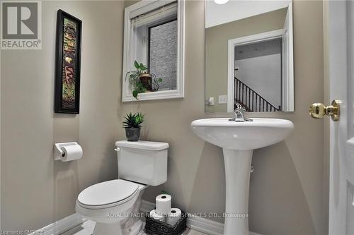 1104 Agram Drive, Oakville, ON - Indoor Photo Showing Bathroom