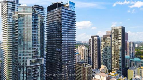 3811 - 55 Charles Street E, Toronto, ON - Outdoor With Facade