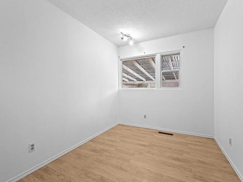 2173 Glenwood Drive, Kamloops, BC - Indoor Photo Showing Other Room