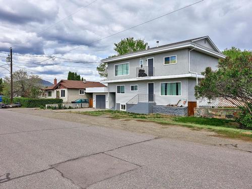 372/374 Mcgowan Ave, Kamloops, BC - Outdoor