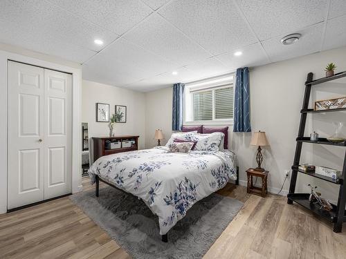 105 Puett Ranch Road, Kamloops, BC - Indoor Photo Showing Bedroom