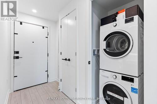 3811 - 55 Charles Street E, Toronto, ON - Indoor Photo Showing Laundry Room