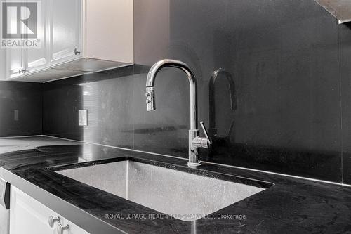 5 - 312 Reynolds Street, Oakville, ON - Indoor Photo Showing Kitchen