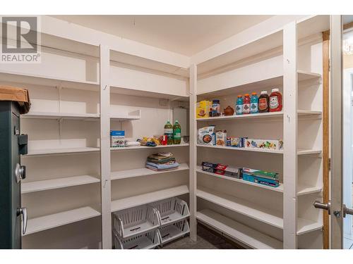 1562 Nicolani Court, Kamloops, BC - Indoor With Storage