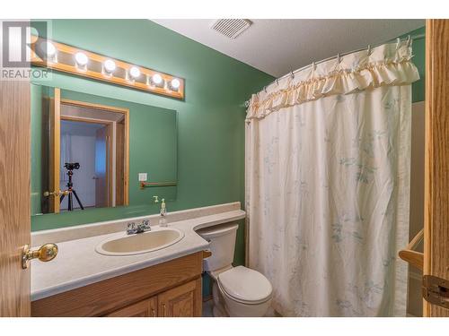 1562 Nicolani Court, Kamloops, BC - Indoor Photo Showing Bathroom