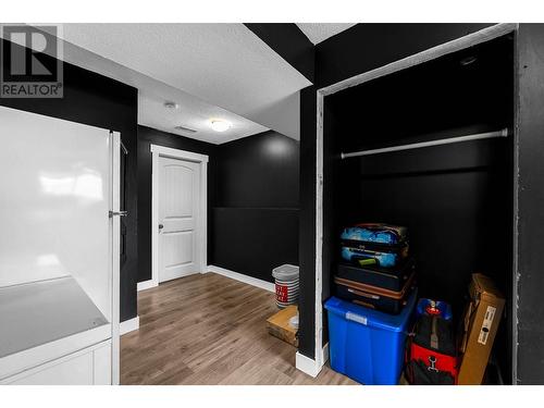 453 Robin Drive, Barriere, BC - Indoor Photo Showing Other Room