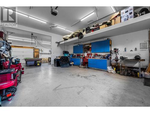 453 Robin Drive, Barriere, BC - Indoor Photo Showing Garage