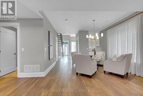 548 View Lake Road, Scugog, ON - Indoor Photo Showing Living Room