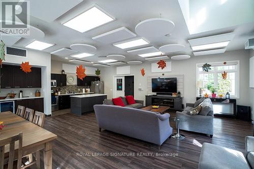 149 Conservation Way, Collingwood, ON - Indoor Photo Showing Living Room