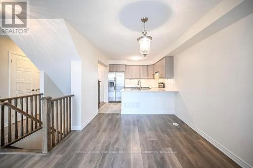 104 Frost Court, Milton, ON - Indoor Photo Showing Kitchen