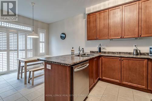 3076 Janice Drive, Oakville, ON - Indoor Photo Showing Kitchen With Double Sink