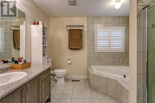 3076 Janice Drive, Oakville, ON - Indoor Photo Showing Bathroom