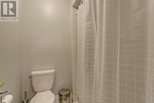 3076 Janice Drive, Oakville, ON - Indoor Photo Showing Bathroom