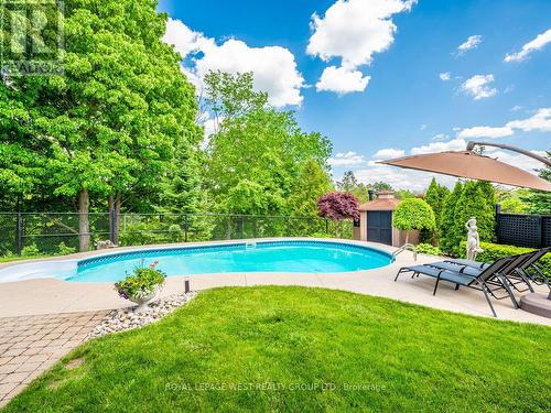 7 Vantagebrook Court, Caledon, ON - Outdoor With In Ground Pool With Backyard