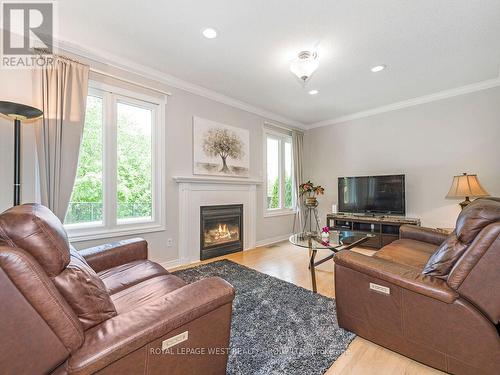 7 Vantagebrook Court, Caledon, ON - Indoor Photo Showing Living Room With Fireplace