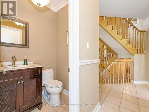 7 Vantagebrook Court, Caledon, ON - Indoor Photo Showing Bathroom