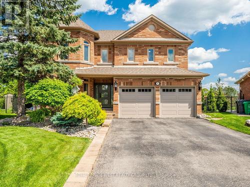 7 Vantagebrook Court, Caledon, ON - Outdoor With Facade