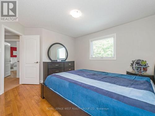 7 Vantagebrook Court, Caledon, ON - Indoor Photo Showing Bedroom