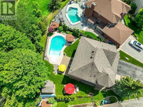 7 Vantagebrook Court, Caledon, ON - Outdoor With In Ground Pool