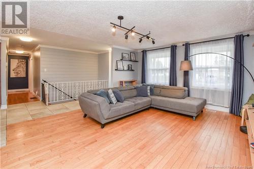 416 Wade Street, Tracadie, NB - Indoor Photo Showing Living Room