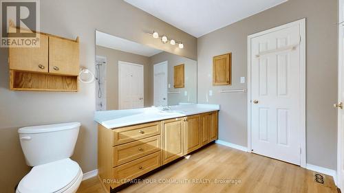 206 Carrick Avenue, Georgina, ON - Indoor Photo Showing Bathroom