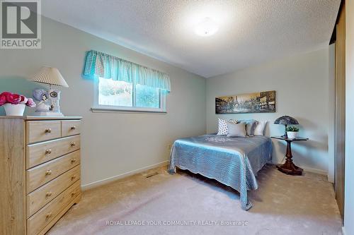 4 Melbourne Place, Brampton, ON - Indoor Photo Showing Bedroom