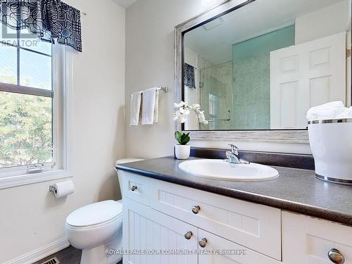 118 Ina Lane, Whitchurch-Stouffville, ON - Indoor Photo Showing Bathroom