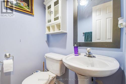 4 Chadwick Street, Brampton, ON - Indoor Photo Showing Bathroom