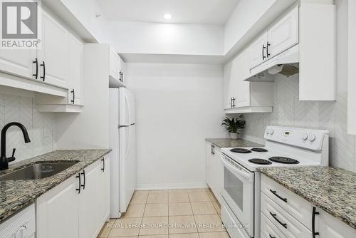 506 - 304 Essa Road, Barrie, ON - Indoor Photo Showing Kitchen