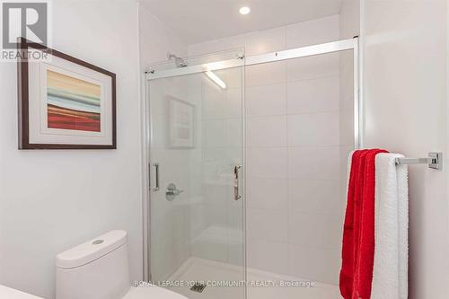 521 - 681 Yonge Street, Barrie, ON - Indoor Photo Showing Bathroom