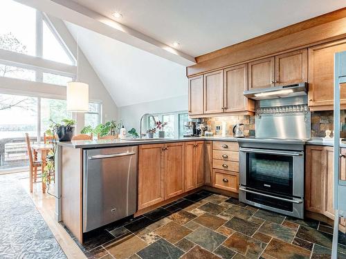 Cuisine - 9631 Rue Des Riverains, Sherbrooke (Brompton/Rock Forest/Saint-Élie/Deauville), QC - Indoor Photo Showing Kitchen