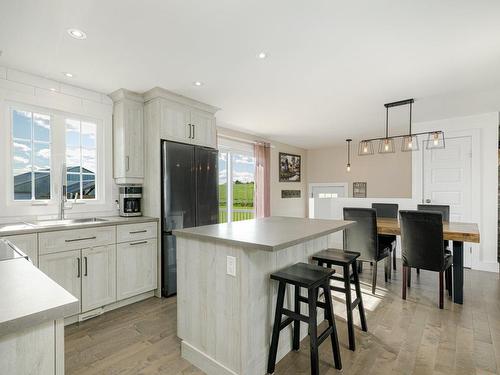 Cuisine - 3460 Ch. Charles-Léonard, Mirabel, QC - Indoor Photo Showing Kitchen With Double Sink With Upgraded Kitchen