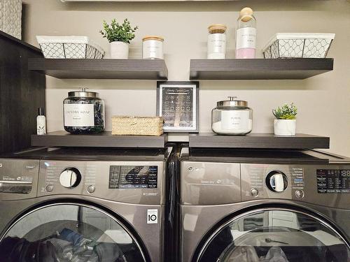 Laundry room - 1582 Rue Des Marguerites, Saint-Lazare, QC - Indoor Photo Showing Laundry Room