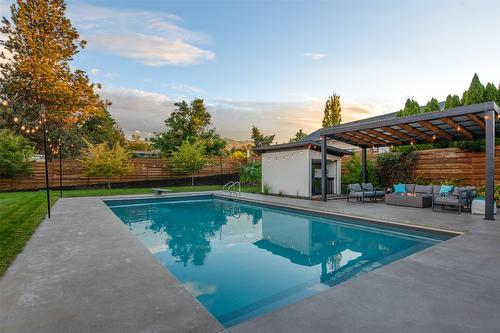 1399 Blueridge Road, Kelowna, BC - Outdoor With In Ground Pool