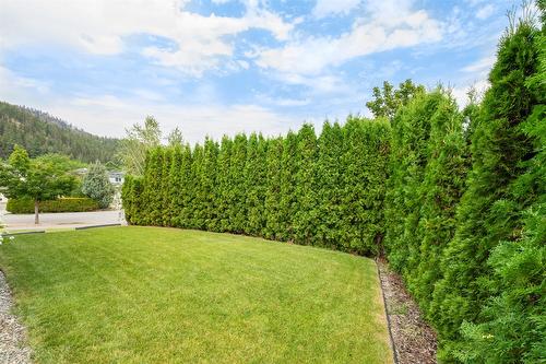 245 Moubray Road, Kelowna, BC - Outdoor With View