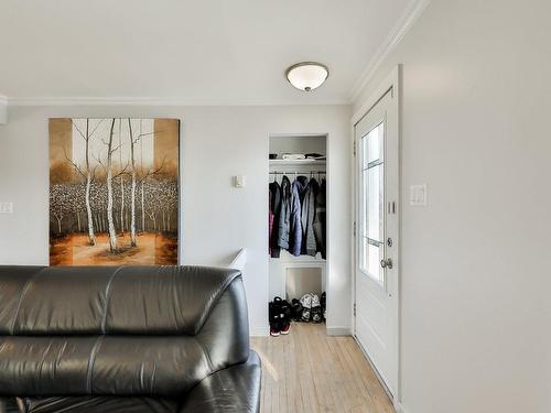 Hall - 111 Rg Ste-Claire, Sainte-Anne-Des-Plaines, QC - Indoor Photo Showing Living Room