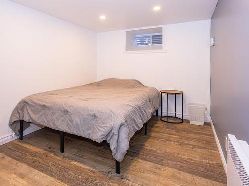 Chambre Ã Â coucher - 405 Rue Martin-Descôteaux, Shawinigan, QC - Indoor Photo Showing Bedroom