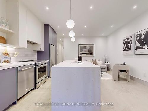 Lower-82 Gough Ave, Toronto, ON - Indoor Photo Showing Kitchen With Upgraded Kitchen