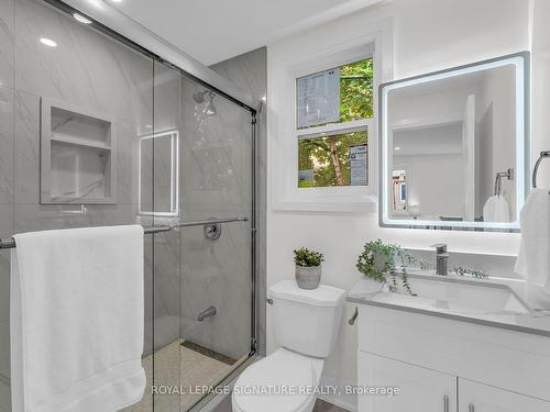 63 Vauxhall Dr, Toronto, ON - Indoor Photo Showing Bathroom