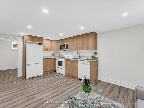 63 Vauxhall Dr, Toronto, ON - Indoor Photo Showing Kitchen