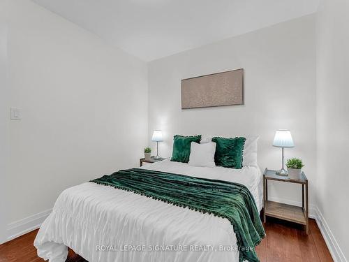 63 Vauxhall Dr, Toronto, ON - Indoor Photo Showing Bedroom