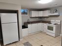 352 Garden Crt S, Oshawa, ON  - Indoor Photo Showing Kitchen 