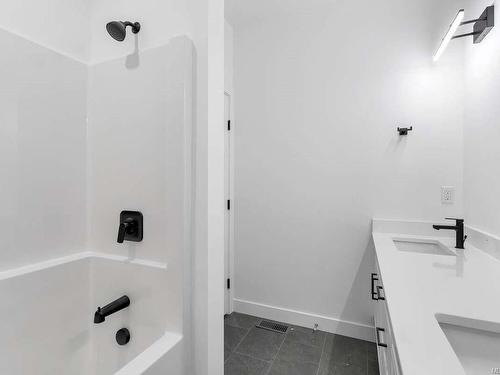 A-110 Plante Cres, Lake Cowichan, BC - Indoor Photo Showing Bathroom