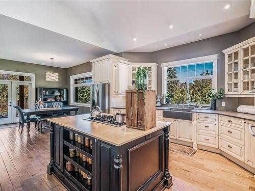 3405 Ponderosa Way, Qualicum Beach, BC 