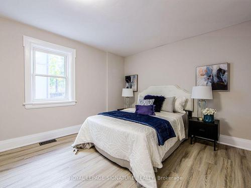 9 Wadsworth Blvd, Toronto, ON - Indoor Photo Showing Bedroom