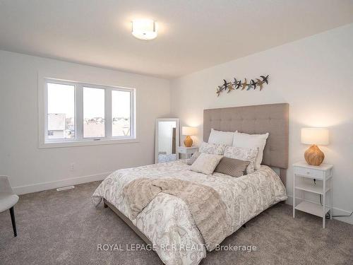 17-690 Broadway Ave, Orangeville, ON - Indoor Photo Showing Bedroom