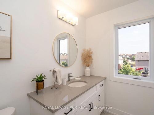 17-690 Broadway Ave, Orangeville, ON - Indoor Photo Showing Bathroom